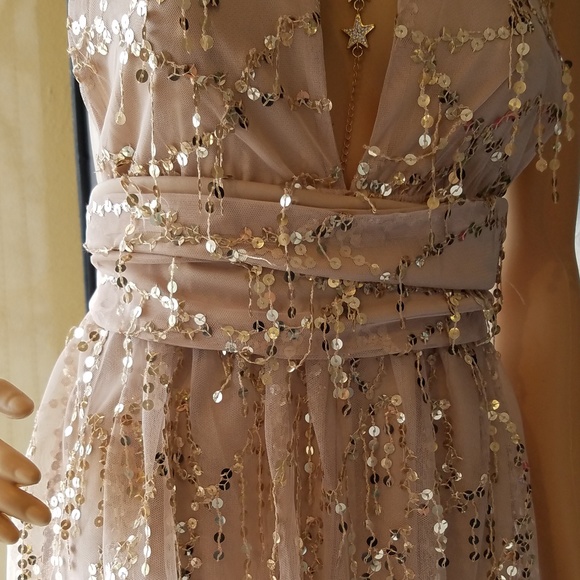 Showstopper Dress Nude tone with sequin backless - Picture 4 of 8